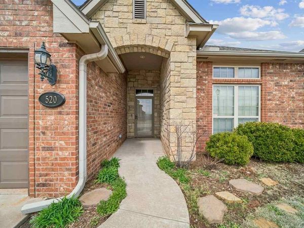 520 E Topaz Avenue, Stilwater, OK 74075