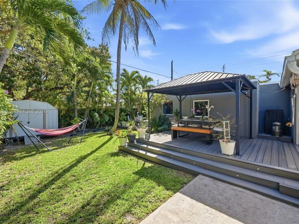 2190 SW 20th St, Miami, FL 33145