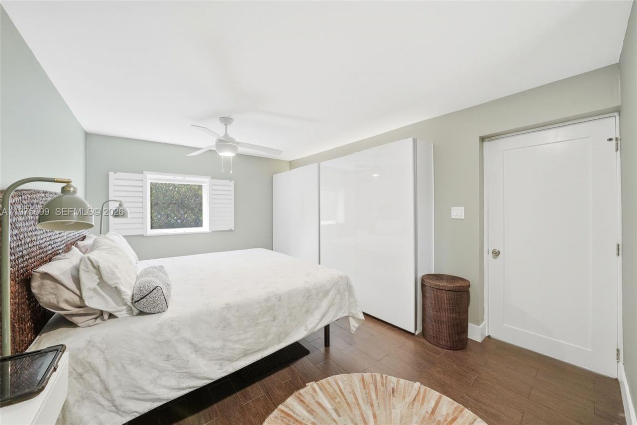 2190 SW 20th St, Miami, FL 33145 Photo