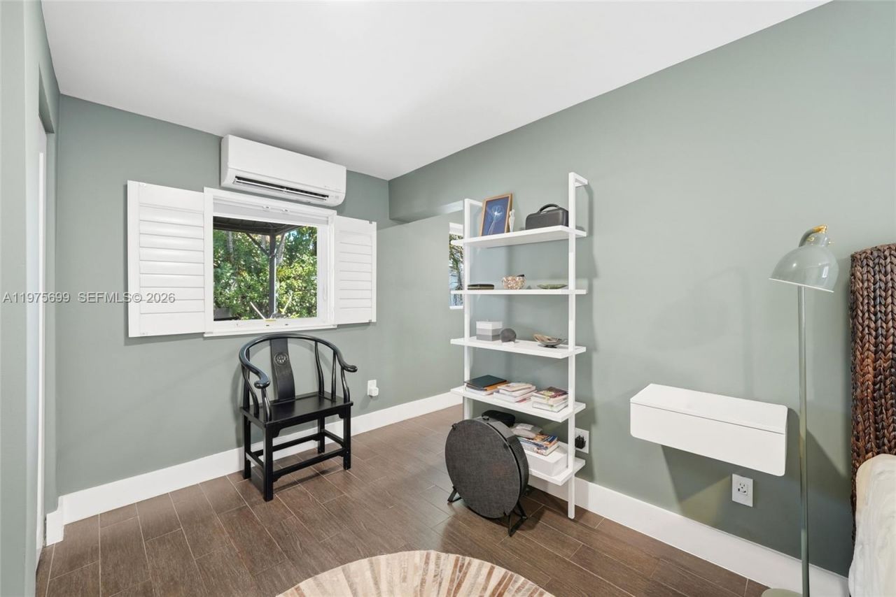 2190 SW 20th St, Miami, FL 33145 Photo