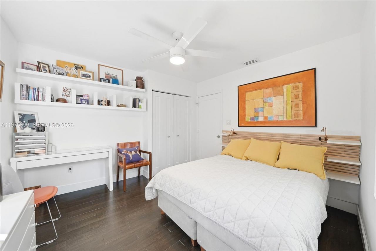 2190 SW 20th St, Miami, FL 33145 Photo