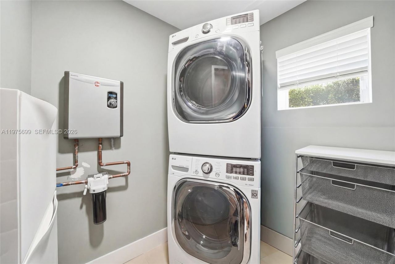 2190 SW 20th St, Miami, FL 33145 Photo