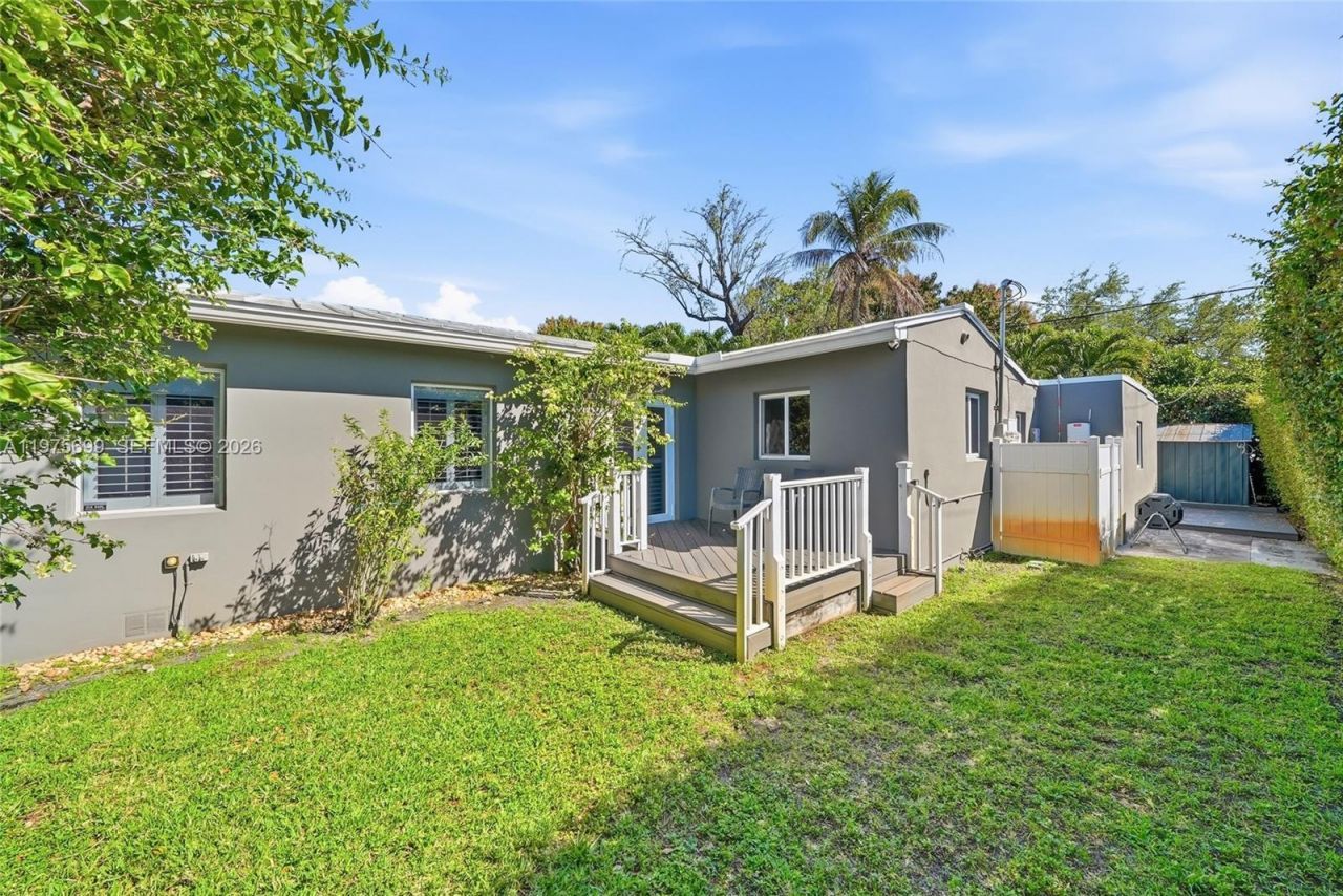 2190 SW 20th St, Miami, FL 33145 Photo