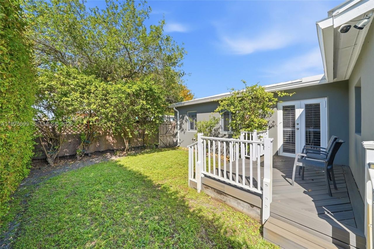 2190 SW 20th St, Miami, FL 33145 Photo