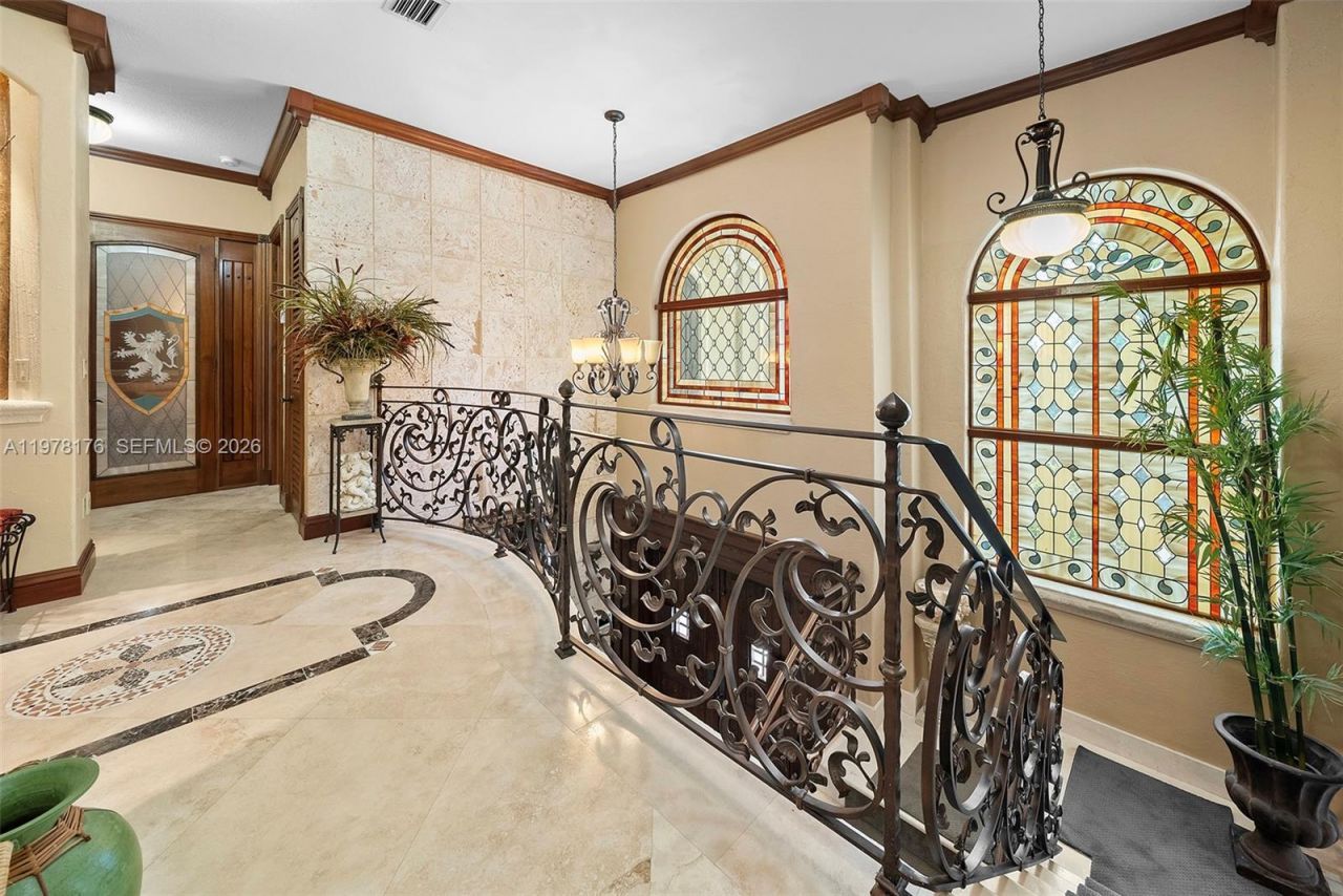 4501 N Bay Rd , Miami Beach, FL 33140 Photo