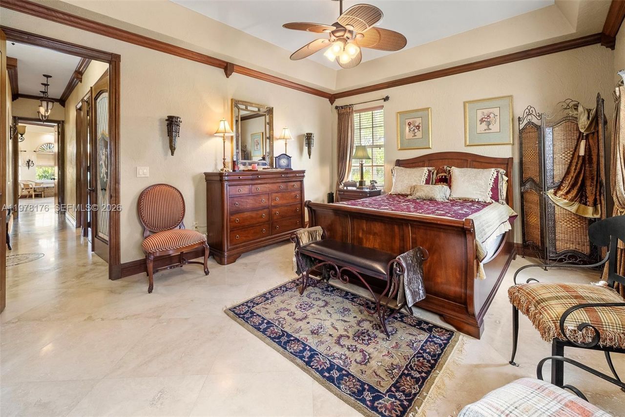 4501 N Bay Rd , Miami Beach, FL 33140 Photo