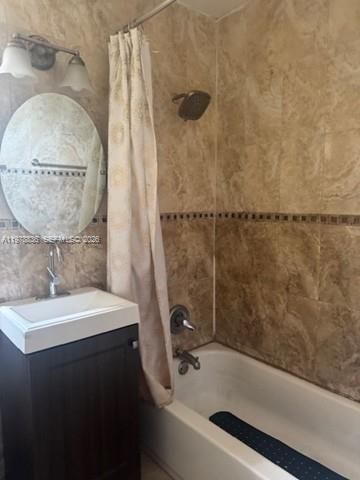 850 NW 84th St , Miami, FL 33150 Photo