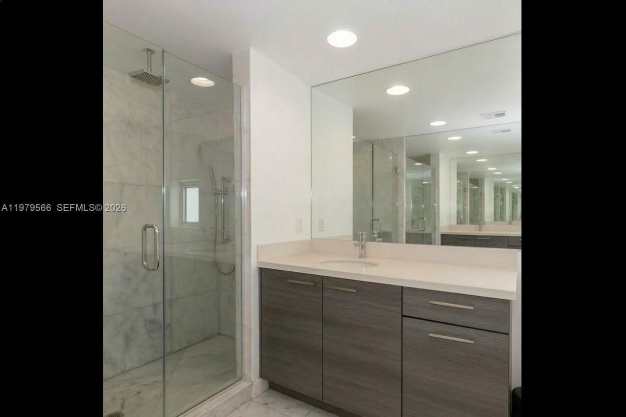 421 Meridian Ave, Unit 14, Miami Beach, FL 33139 Photo