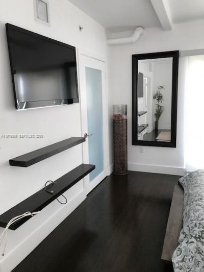 421 Meridian Ave, Unit 14, Miami Beach, FL 33139 Photo