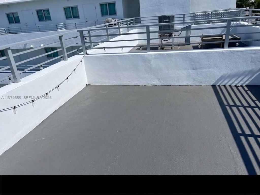 421 Meridian Ave, Unit 14, Miami Beach, FL 33139 Photo