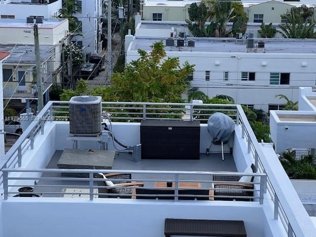 421 Meridian Ave, Unit 14, Miami Beach, FL 33139 Photo