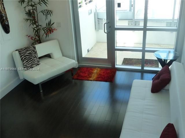 421 Meridian Ave, Unit 14, Miami Beach, FL 33139 Photo