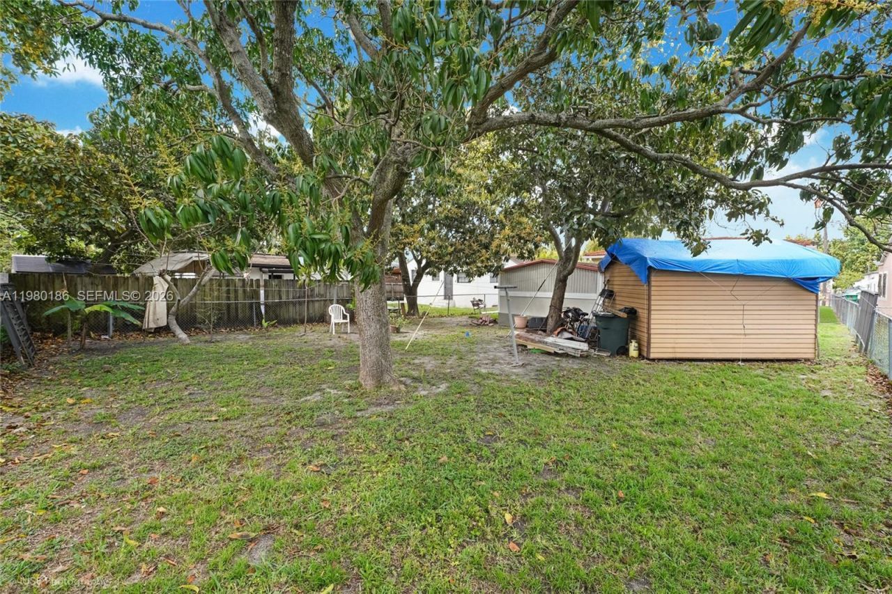 560 NW 97th St, Miami, FL 33150 Photo