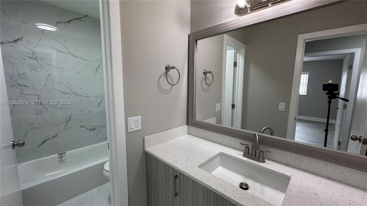 4101 NW 30th Ter , Lauderdale Lakes, FL 33309 Photo