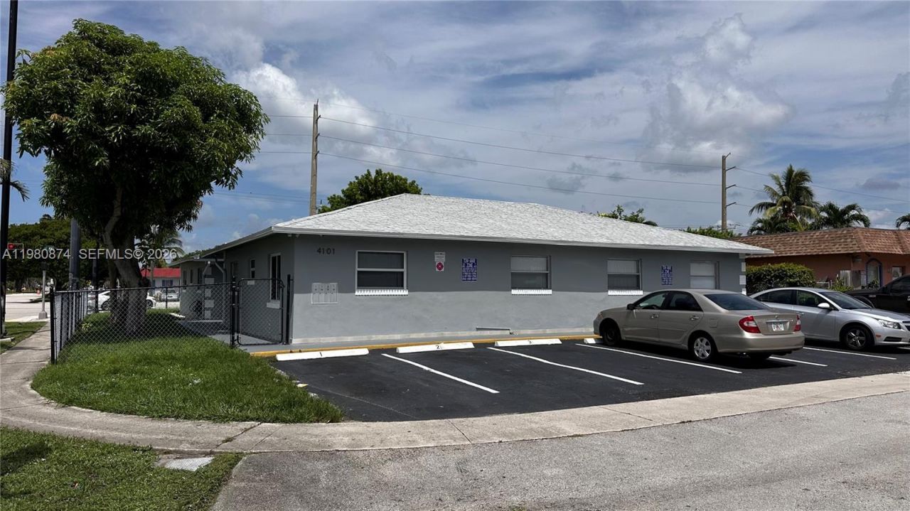 4101 NW 30th Ter , Lauderdale Lakes, FL 33309 Photo