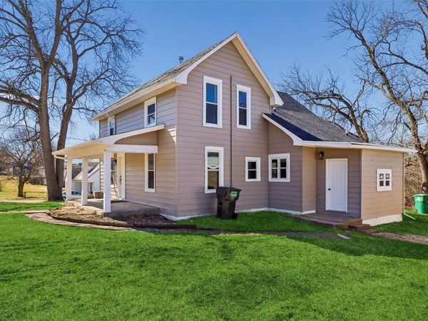 200 N West Street, Hartford, IA 50118