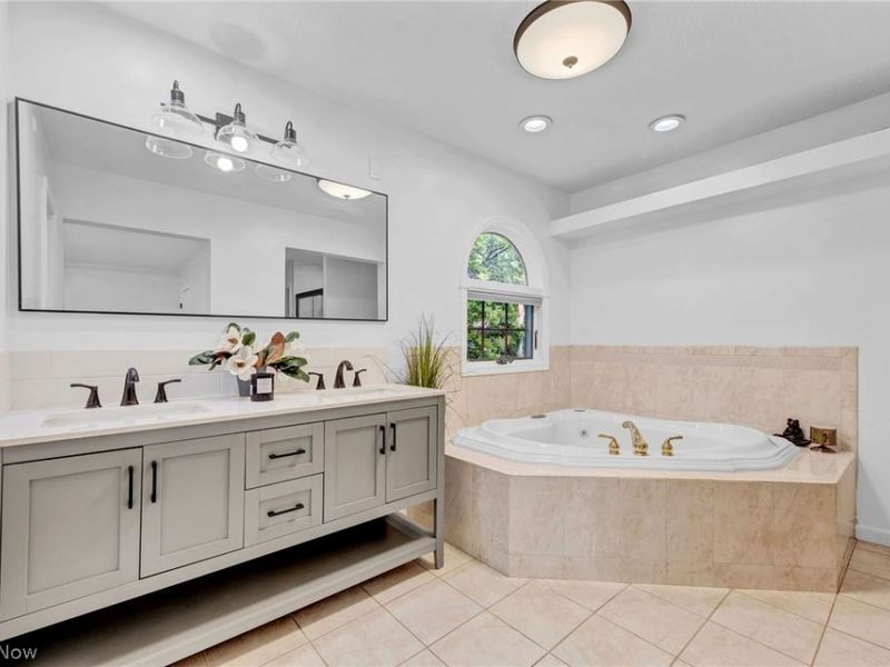 68305 Rolling Acres Drive, Saint Clairsville, OH 43950 Photo 23