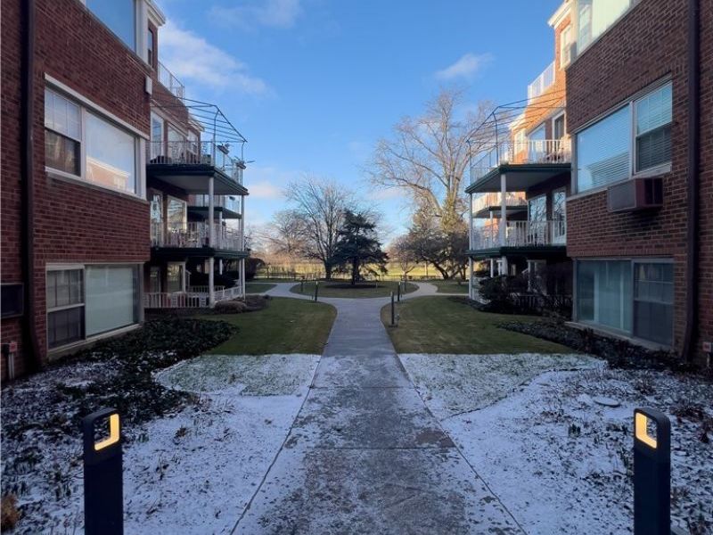 19901 Van Aken Boulevard W, Unit 7, Shaker Heights, OH 44122 Photo 6