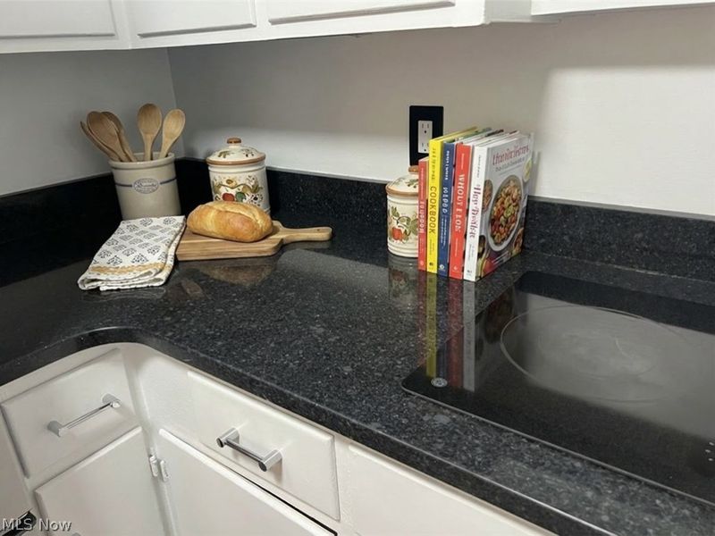 19901 Van Aken Boulevard W, Unit 7, Shaker Heights, OH 44122 Photo 9