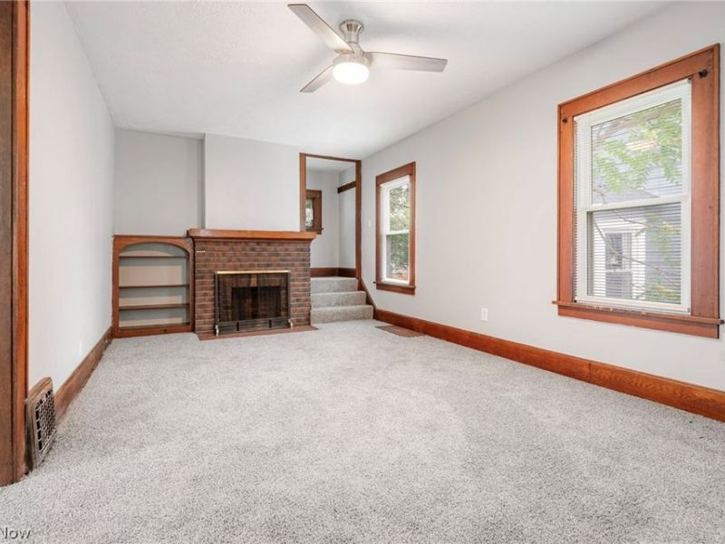 163 W Market Street, Alliance, OH 44601 Photo 5