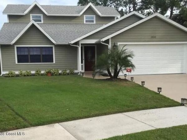 1932 Wood Hollow Lane , Sarasota, FL 34232