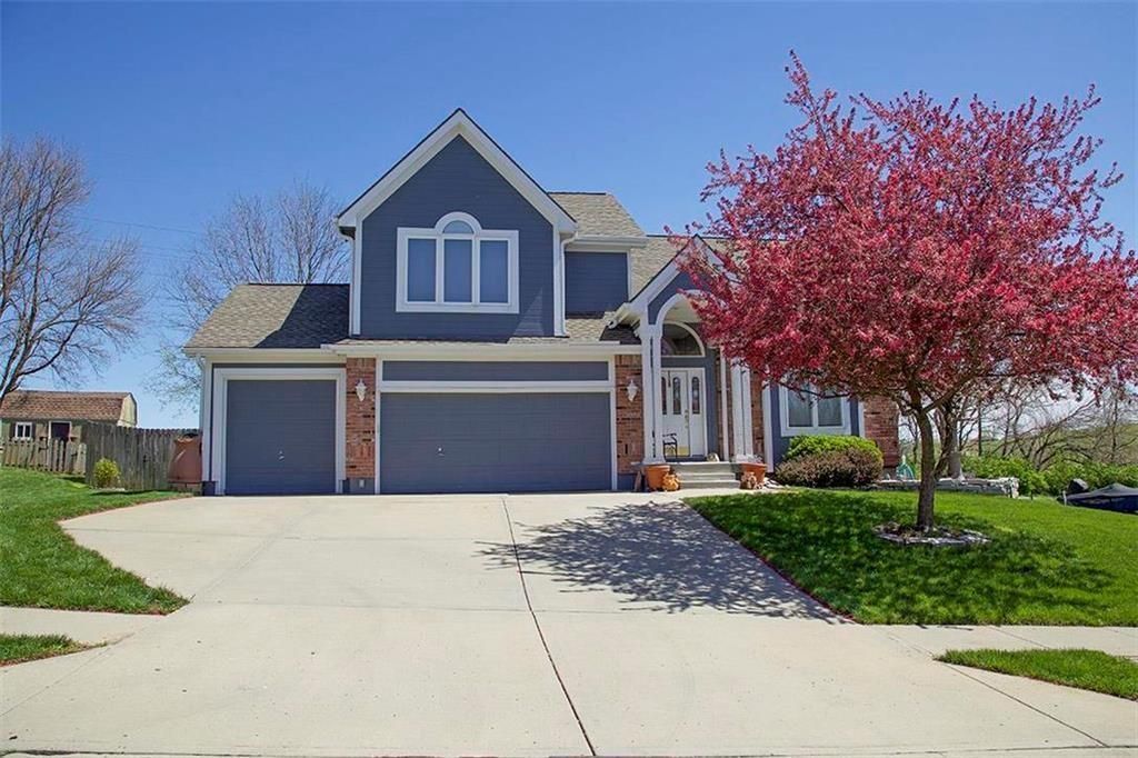 1843 Loughrey Street, Liberty, MO 64068 Main Photo