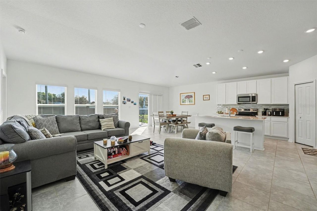 425 Singing Sands Circle , Lake Wales, FL 33859 Photo