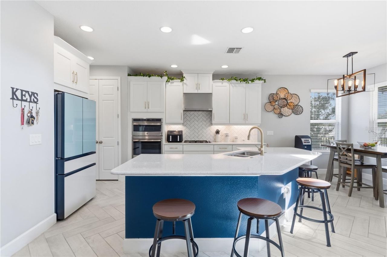 4939 Los Robles Court, Palmetto, FL 34221 Photo