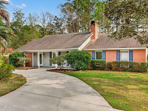 8359 Makiki Drive, Diamondhead, MS 39525