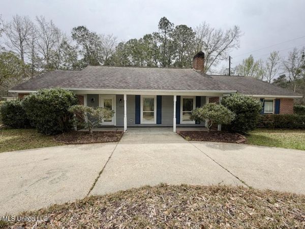 8359 Makiki Drive, Diamondhead, MS 39525