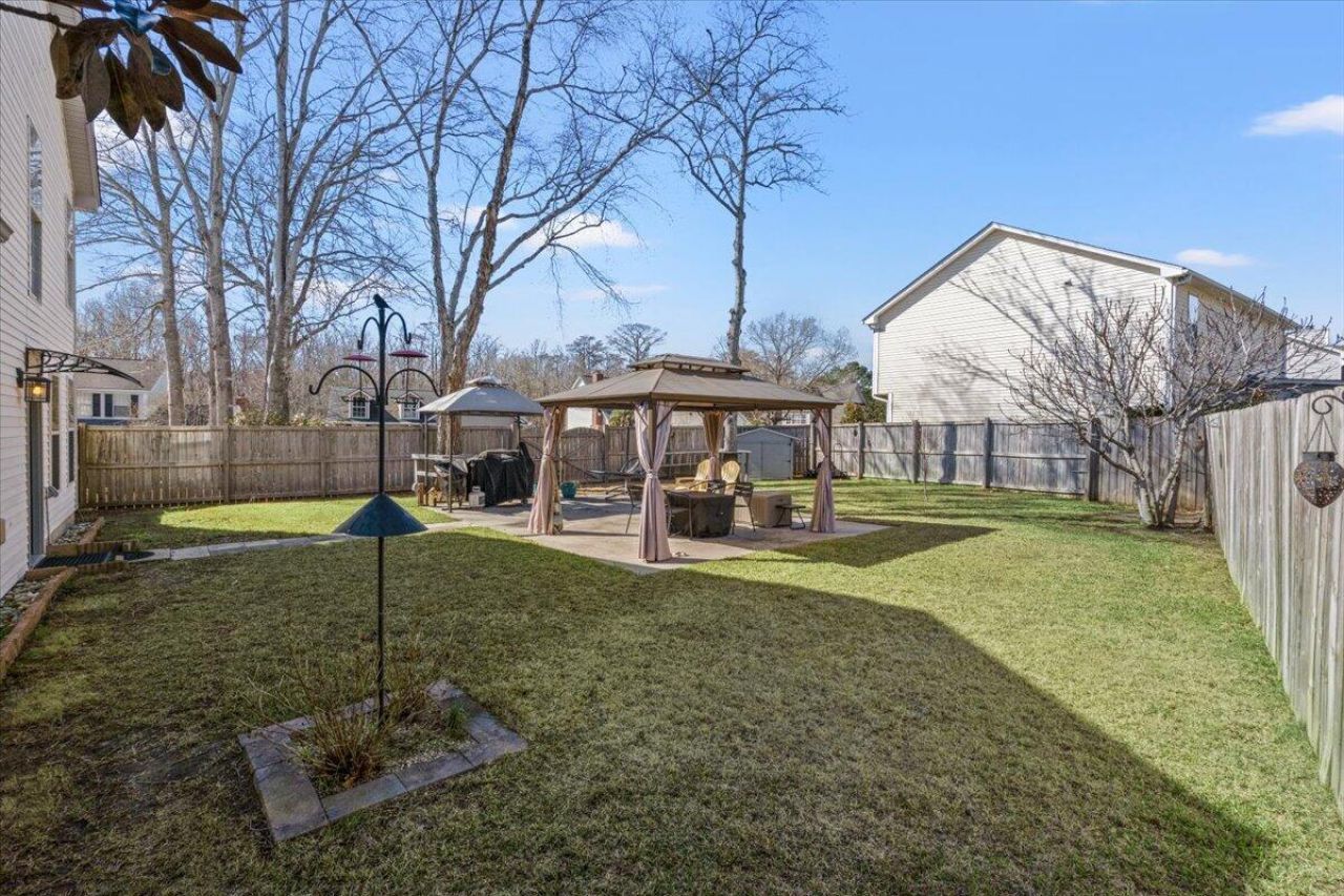 106 Carter Drive Photo 11