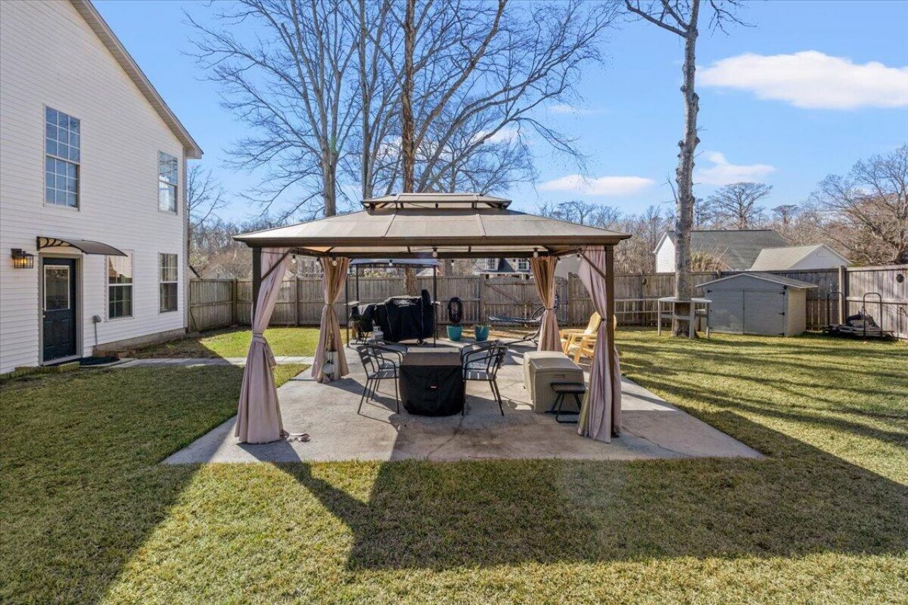 106 Carter Drive Photo 12