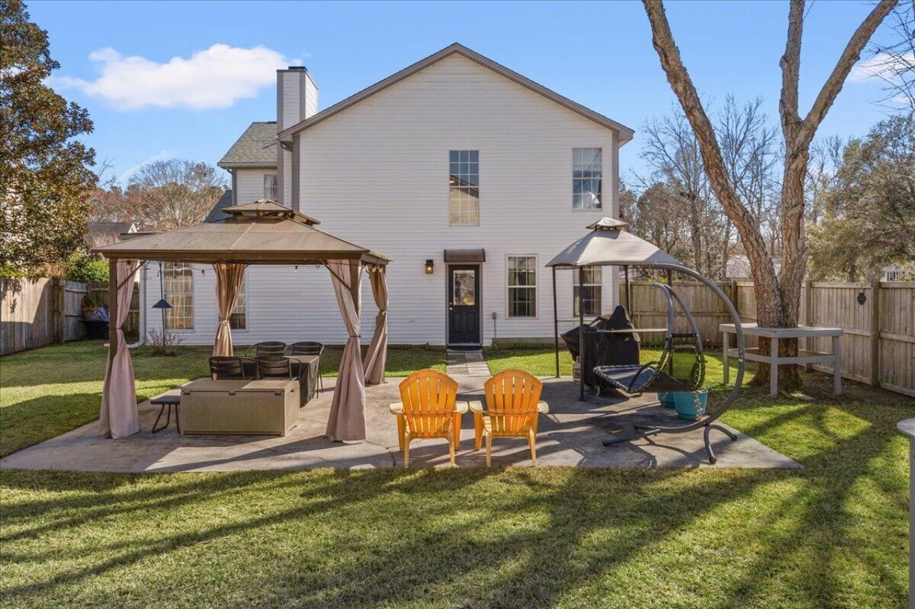 106 Carter Drive Photo 13