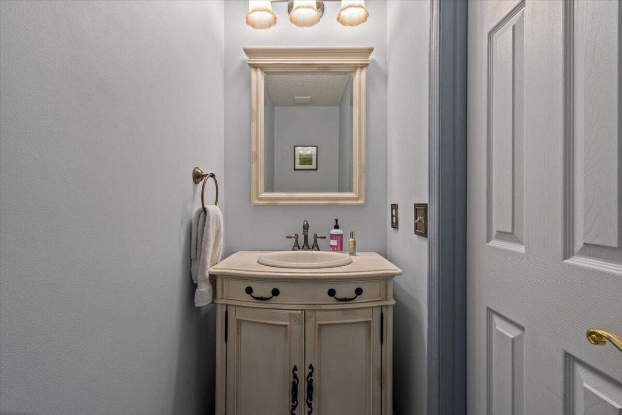 106 Carter Drive Photo 18