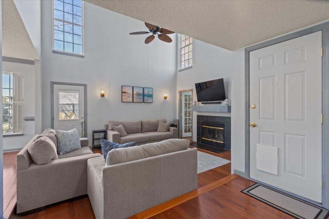 106 Carter Drive Photo 19