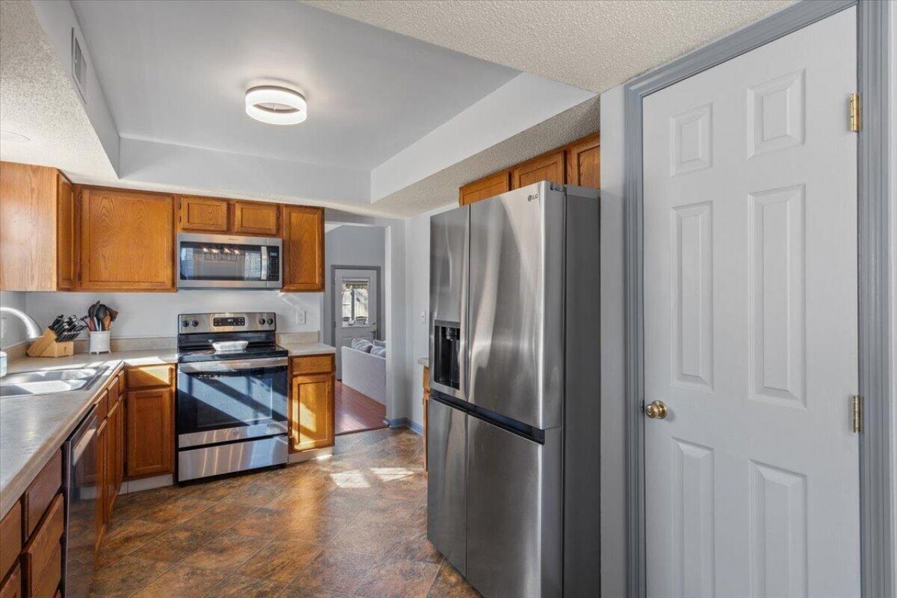 106 Carter Drive Photo 32