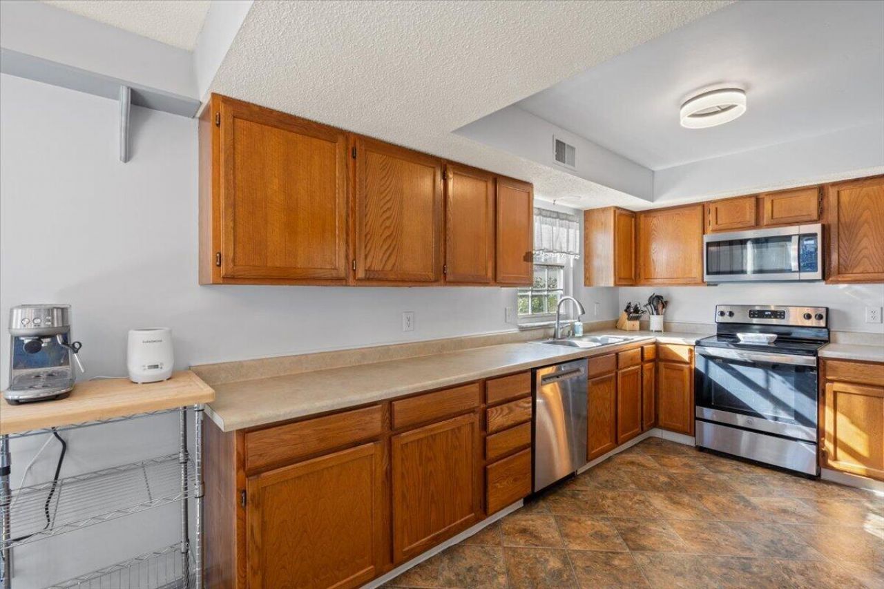 106 Carter Drive Photo 33