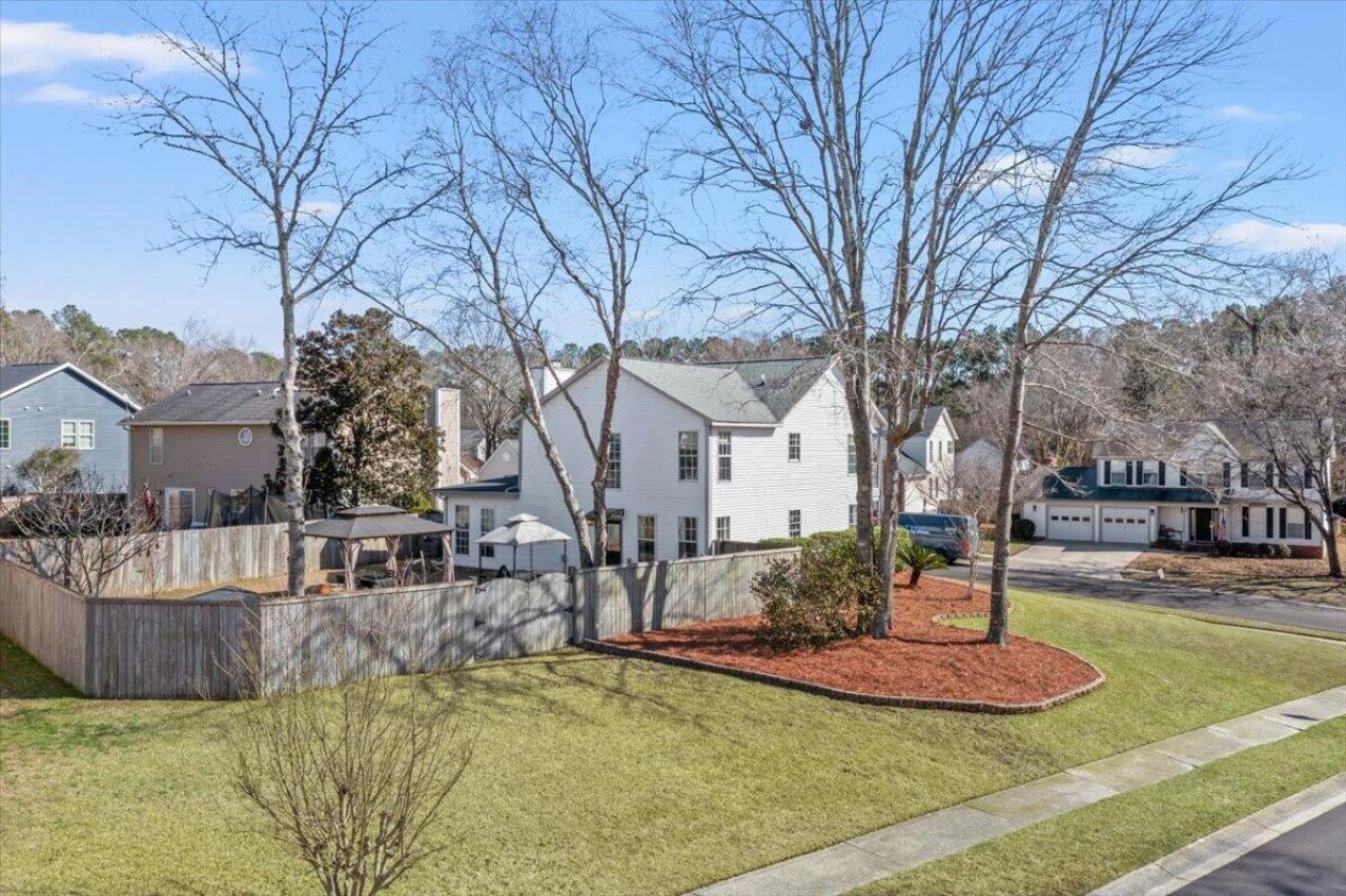 106 Carter Drive Photo 8