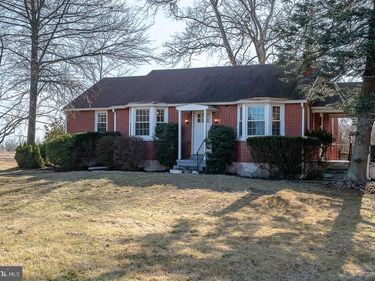 86 E 3RD AVENUE, TRAPPE, PA 19426