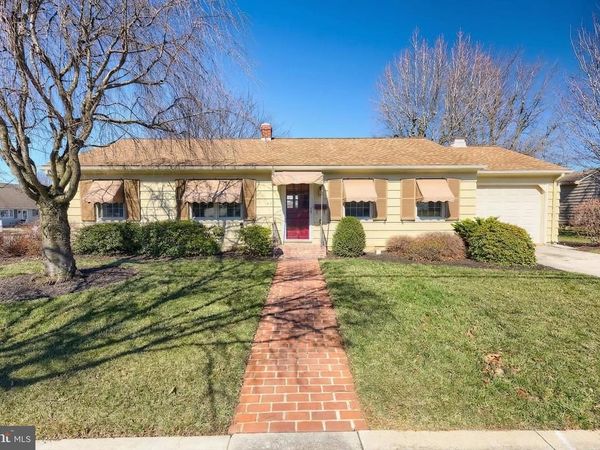 440 GRANT DRIVE, HANOVER, PA 17331