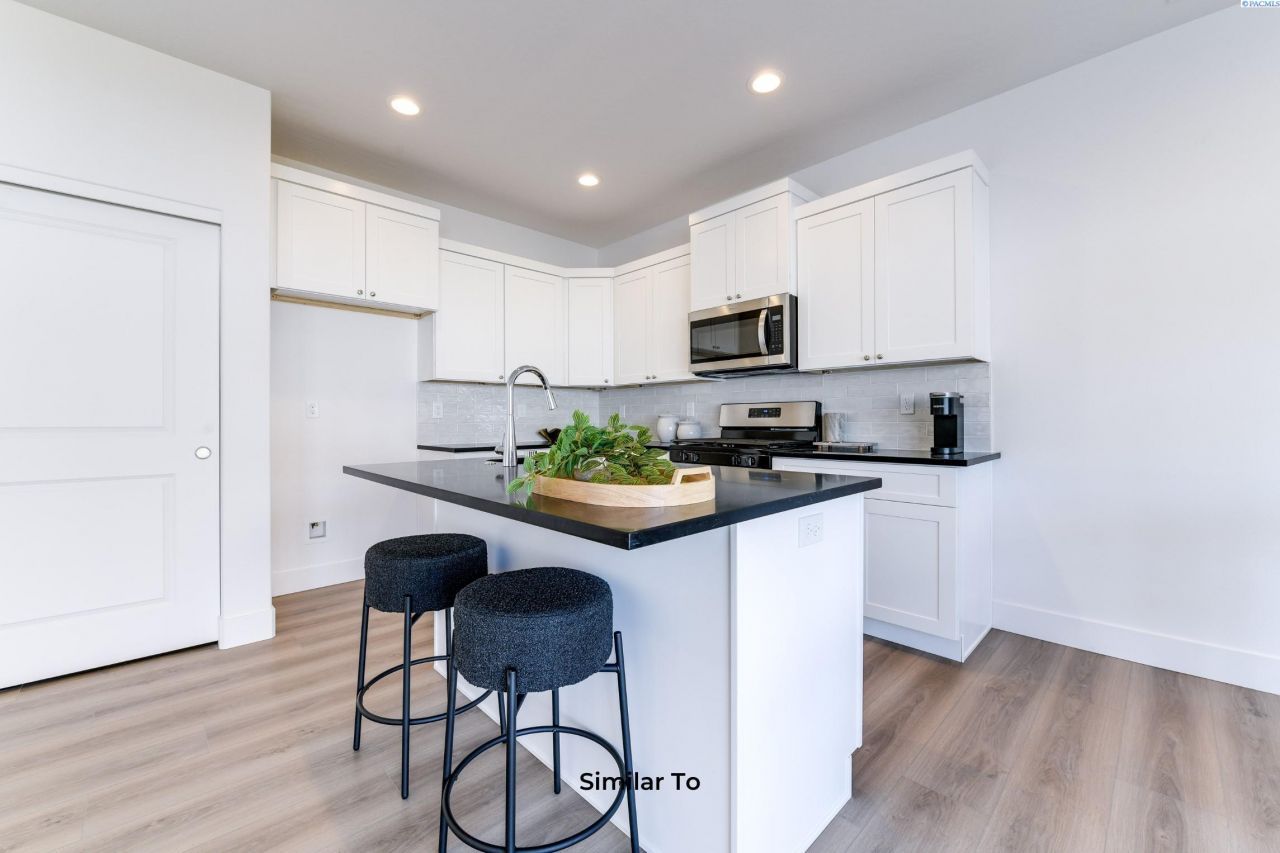 10538 Clearwater Dr primary photo