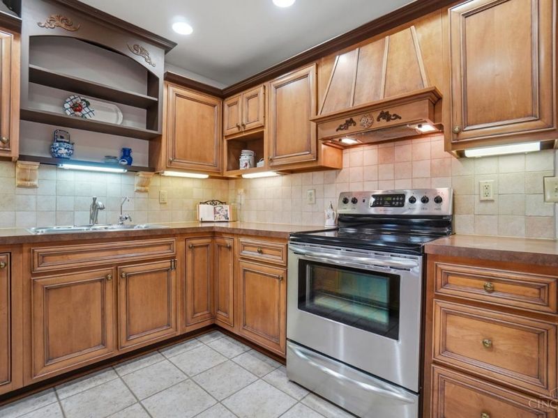 2633 Vienna Estates Drive, Miami Twp, OH 45459 Photo 28