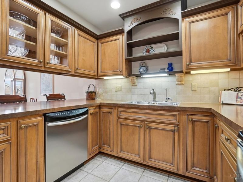 2633 Vienna Estates Drive, Miami Twp, OH 45459 Photo 29