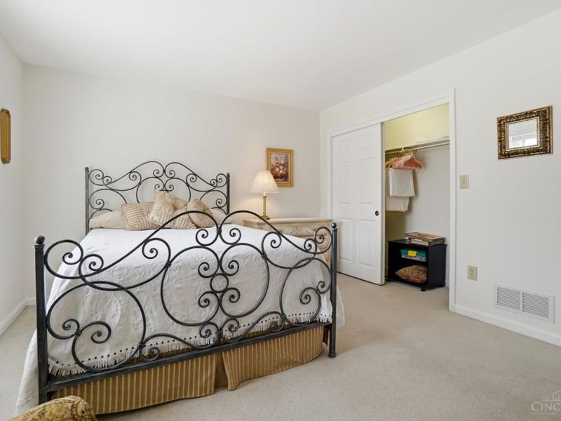 2633 Vienna Estates Drive, Miami Twp, OH 45459 Photo 37