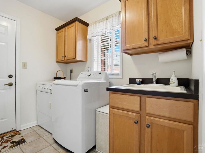 2633 Vienna Estates Drive, Miami Twp, OH 45459 Photo 40