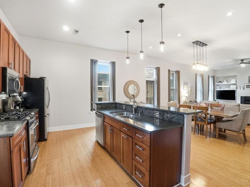 621 Main Street, Unit 4B, Cincinnati, OH 45202 Photo 20