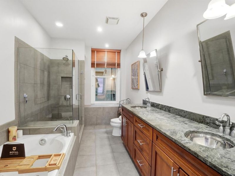 621 Main Street, Unit 4B, Cincinnati, OH 45202 Photo 27