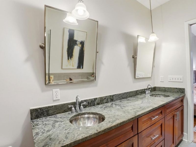 621 Main Street, Unit 4B, Cincinnati, OH 45202 Photo 28