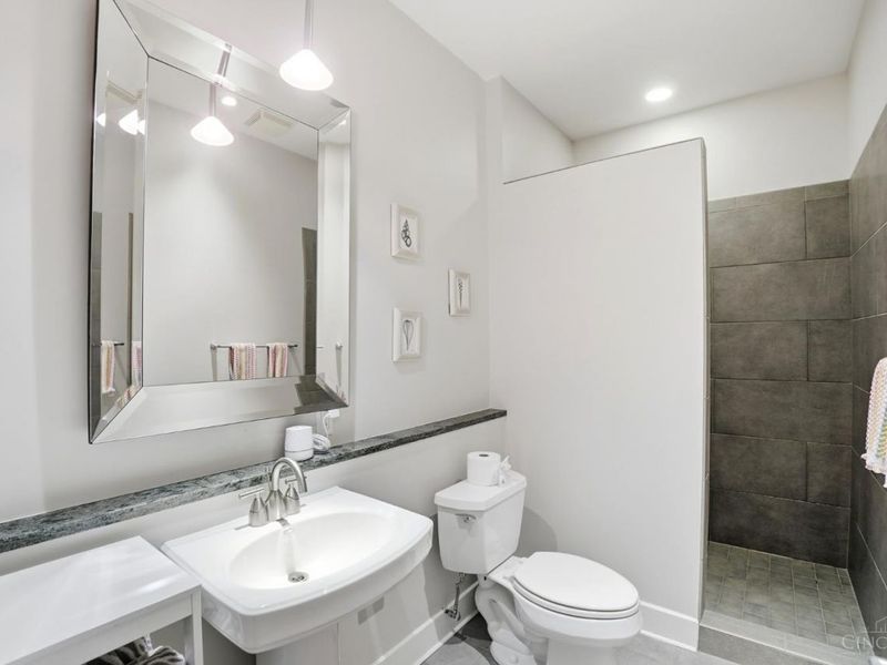 621 Main Street, Unit 4B, Cincinnati, OH 45202 Photo 36