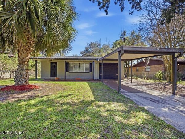 461 HAMMOND Boulevard, Jacksonville, FL 32220